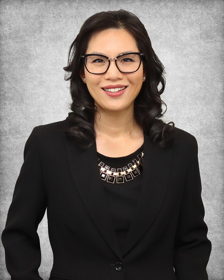 Elizabeth Chau Agent Photo